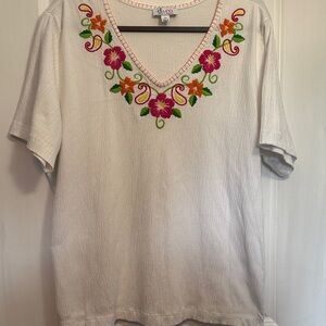 D&co Women's White Embroidered Top
